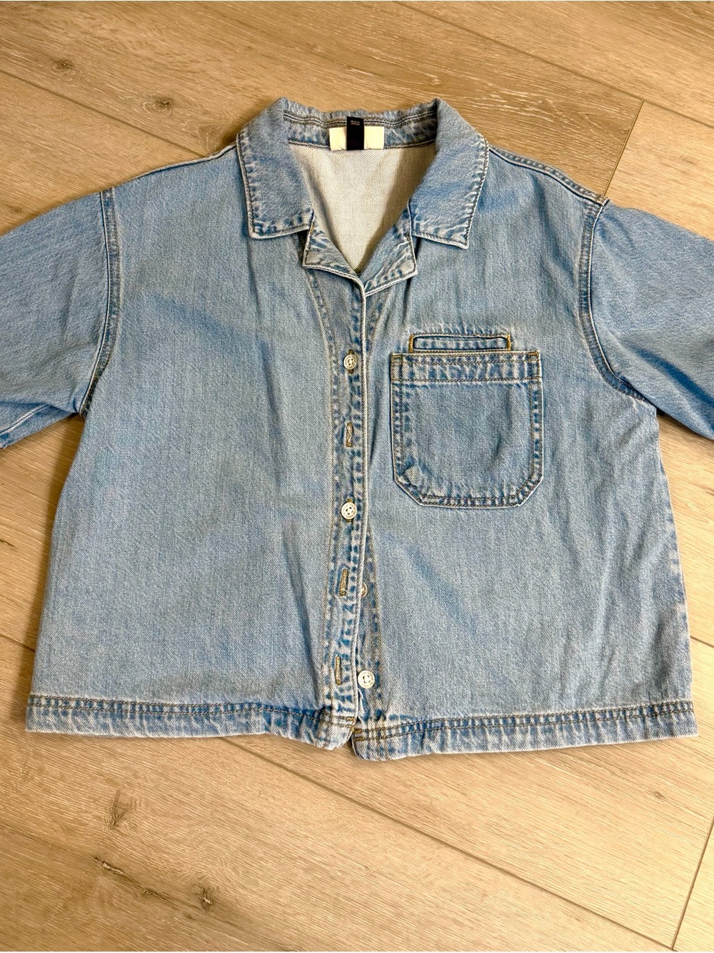 Universal Thread Light Blue Denim Button-Up Short Sleeve - Picture 3 of 4